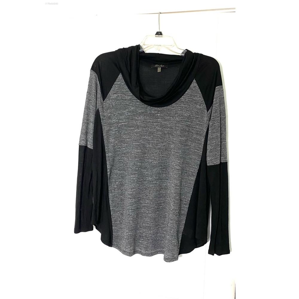 Light weigh, long sleeve, color block hooded sweater